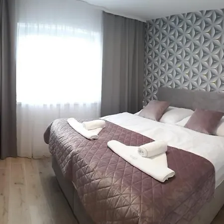 Apartmanovy Dum Na Kolonade Aparthotel 3*