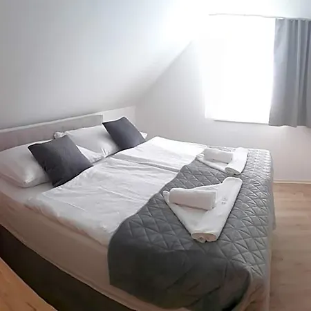 Apartmanovy Dum Na Kolonade Aparthotel 3*