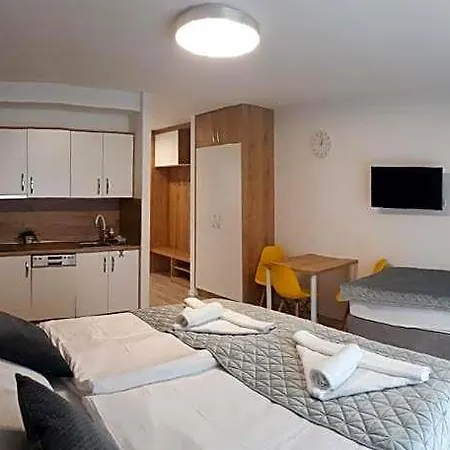 Aparthotel Apartmanovy Dum Na Kolonade 3*