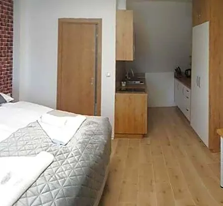 Aparthotel Apartmanovy Dum Na Kolonade