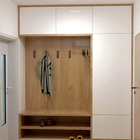 Apartmanovy Dum Na Kolonade
